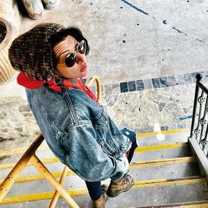 Meet your Posher, Shelby